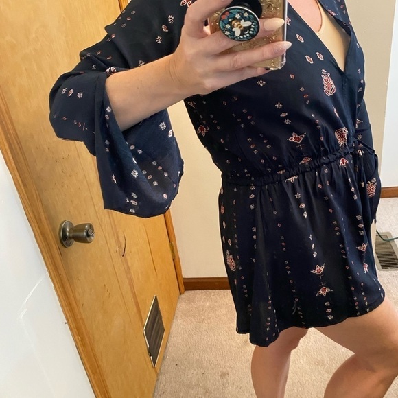 REVOLVE Joya Playsuit Oasis Print Shorts Romper - Picture 13 of 13